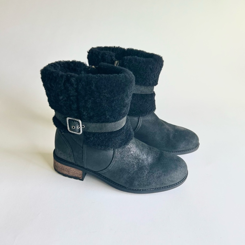 UGG Black Waterproof Sheepskin Leather Mid Calf Winter Boots size 8.5